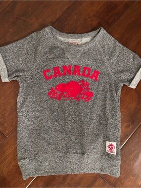 Canada shortsleeve heathered grey sweatshirt - size M (7-8 yrs) 135/68